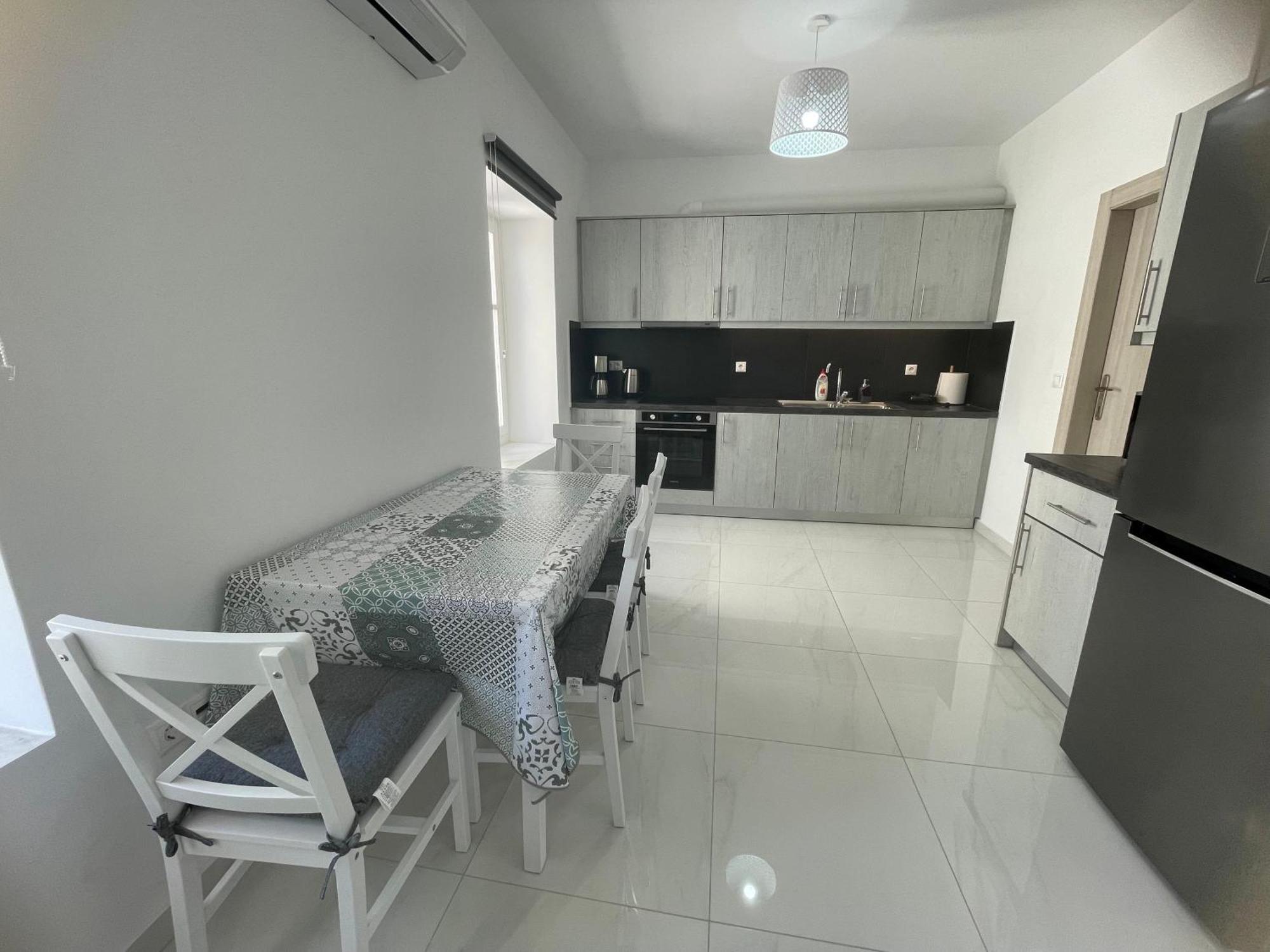Coco Luxury Poros Town